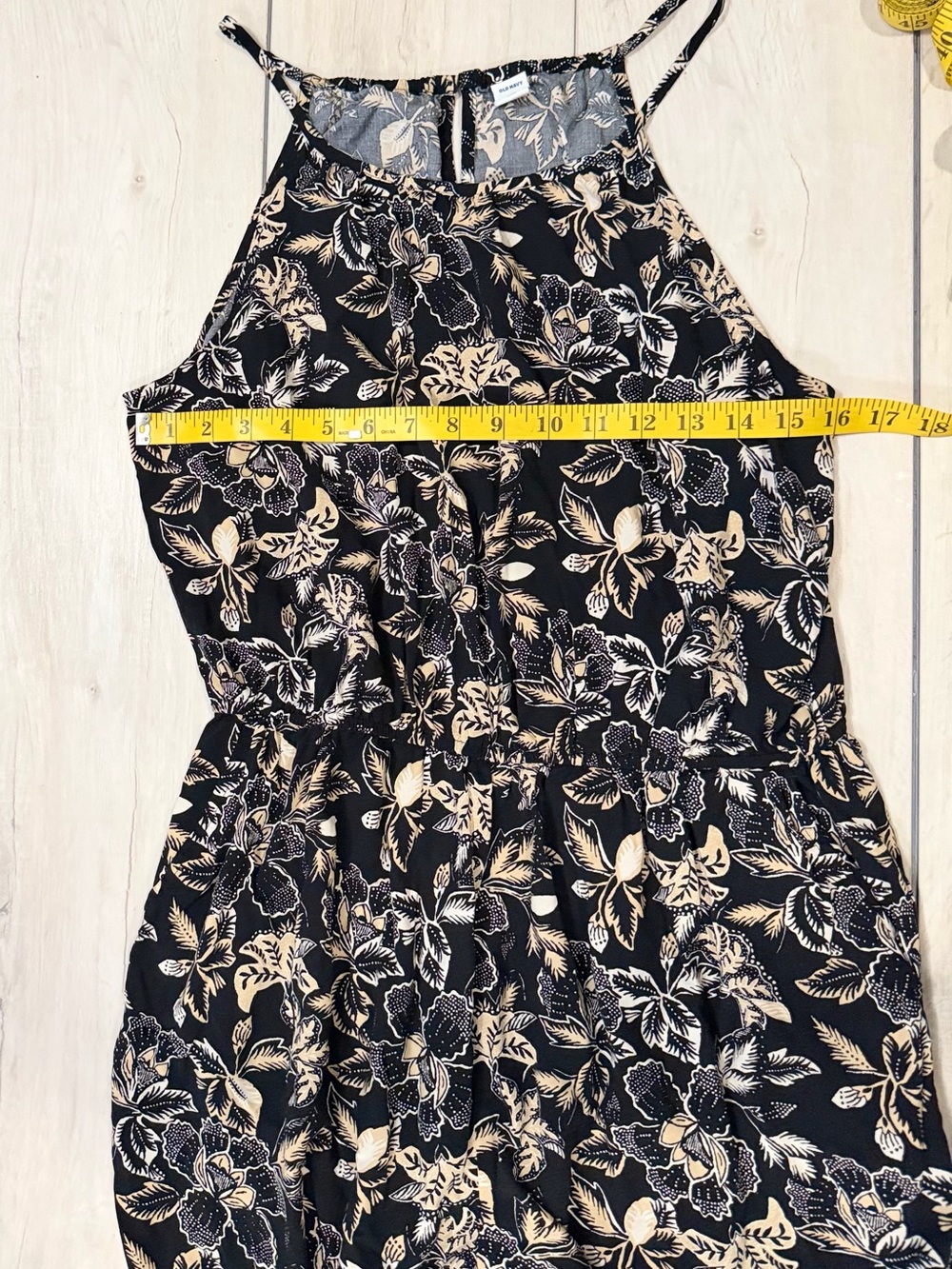 Old Navy Black Floral Print Pockets Halter Romper Large Neutral Summer Coastal - Picture 6 of 13